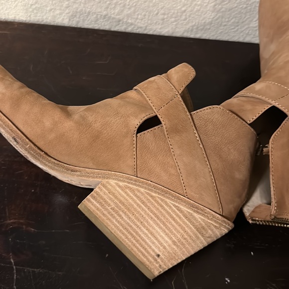 Eileen Fisher ankle boot - Picture 6 of 17